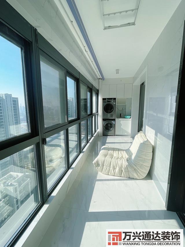 白色裝修風(fēng)格白色裝修風(fēng)格配什么顏色家具