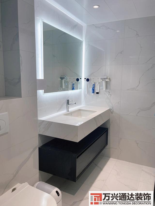 白色裝修風(fēng)格白色裝修風(fēng)格配什么顏色家具