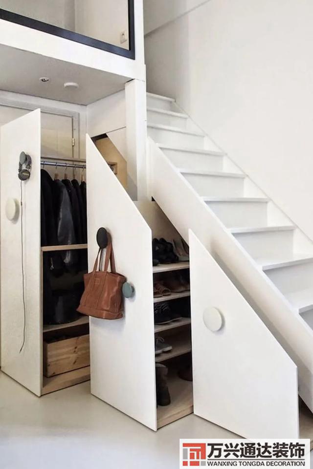 復(fù)式客廳裝修復(fù)式客廳裝修圖片