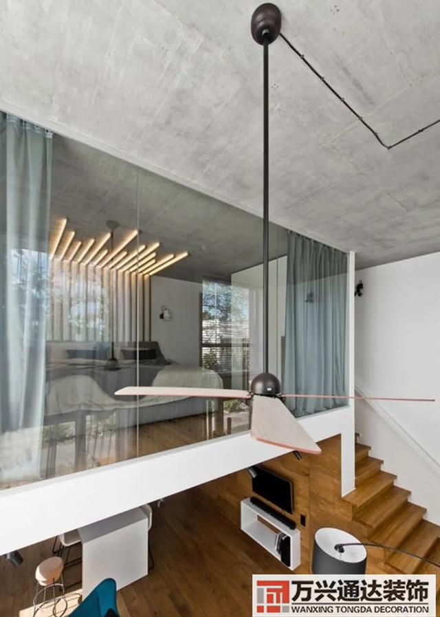 復(fù)式客廳裝修復(fù)式客廳裝修圖片