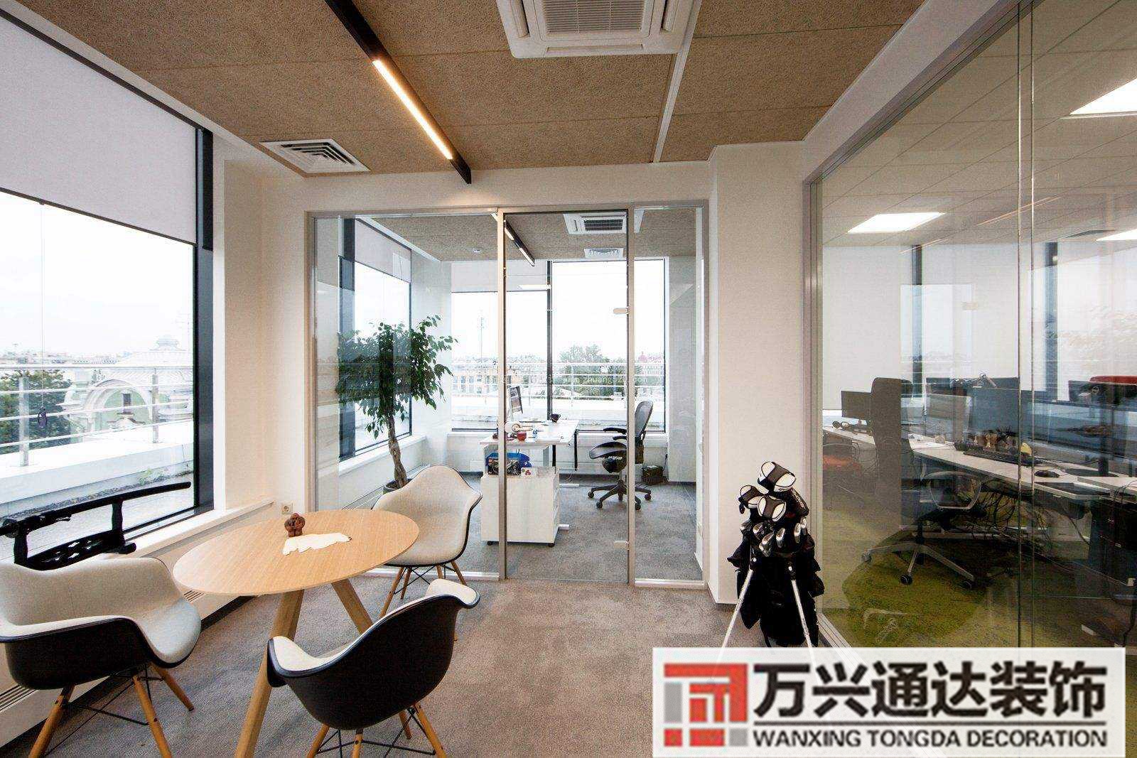 辦公室裝修風水玻璃辦公室全是玻璃墻的風水